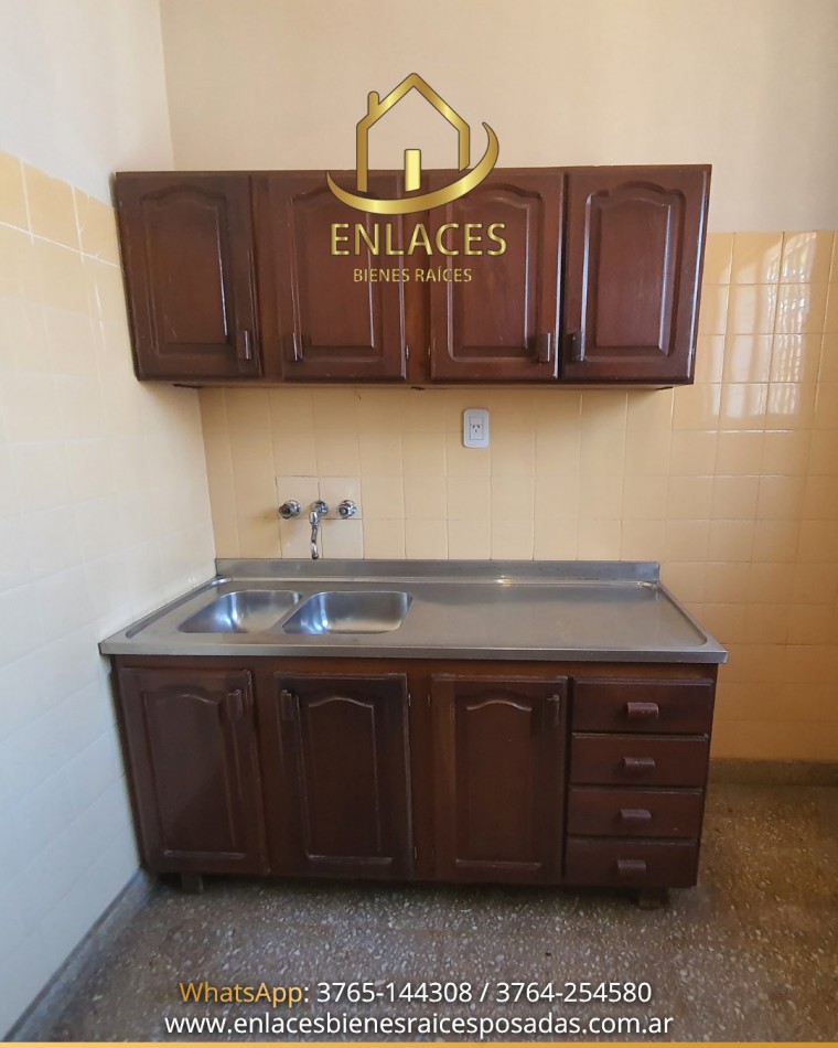 Casa en alquiler. Apta Vivienda - Oficina - Emprendimiento - PUB. Zona Centro Posadas